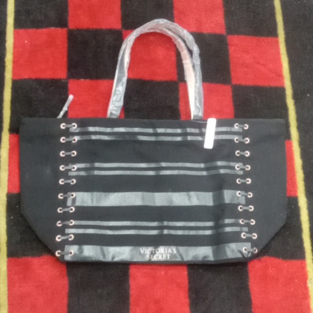 NWT* Victoria's Secret purse